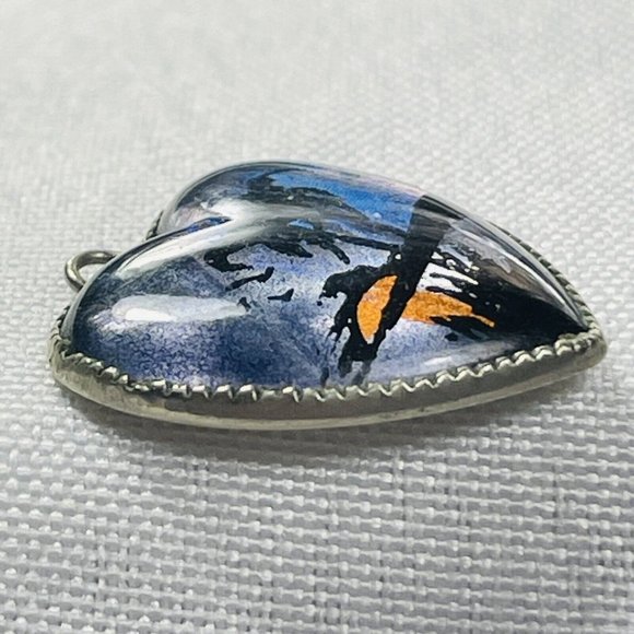 Vintage MCM Morpho Butterfly Wing Heart Shaped Tropical Sunset Pendant Charm - Picture 10 of 11